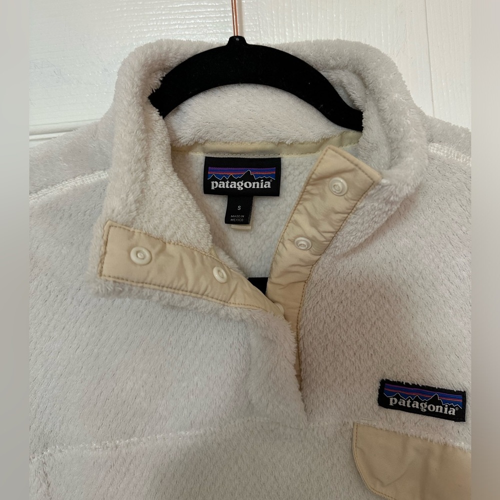 Patagonia Women’s Re-Tool Snap-T Fleece Pullover, White - Small - Picture 5 of 8
